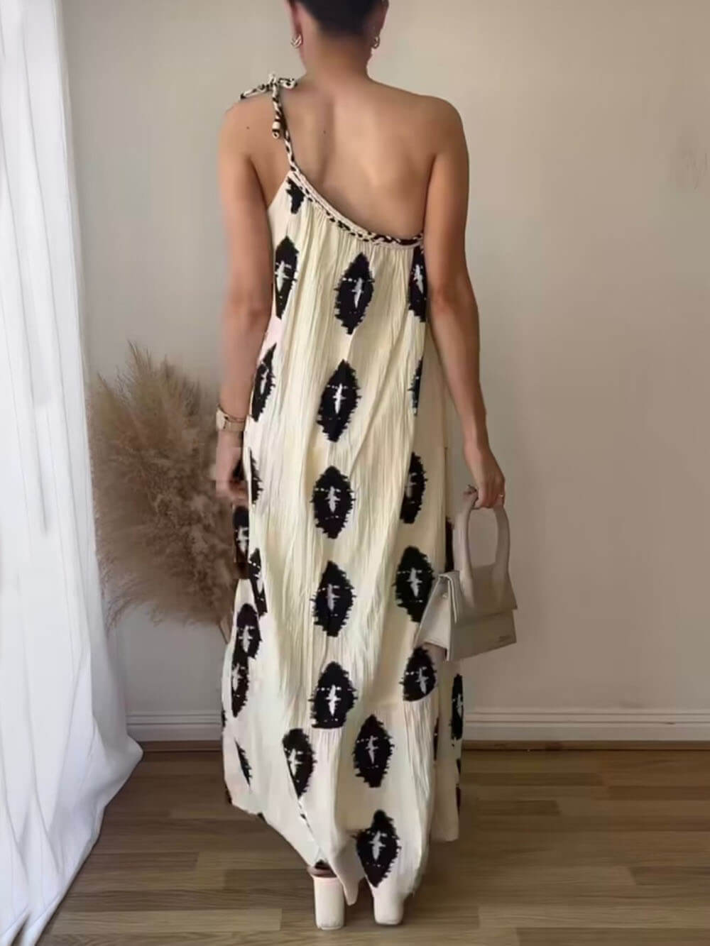 Meilani – Sonniges ethnisches Druck-Maxikleid mit one-Shoulder