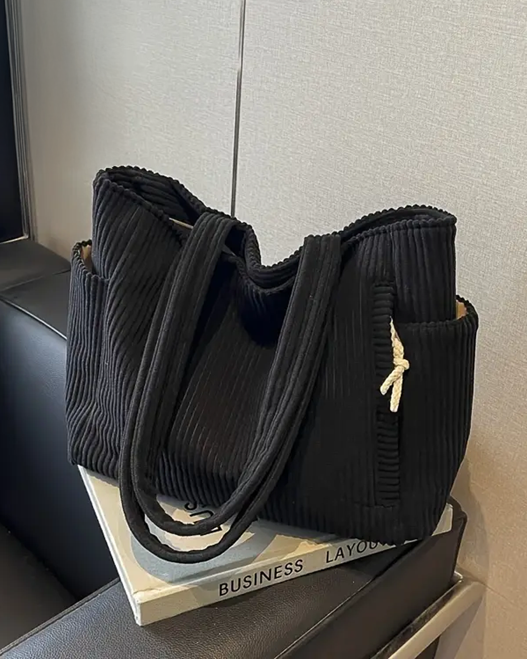 TILDA™ – Gerippte Tragetasche mit Kordel-Detail