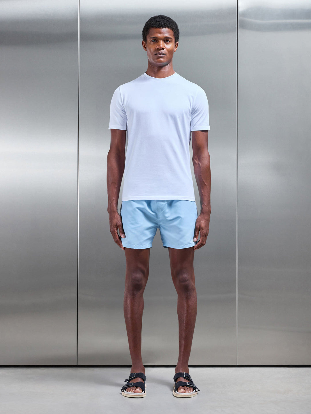 Essentielle Badeshorts mit Kordelzug in Sanftem Blau
