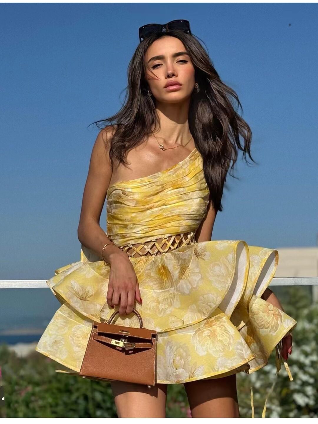 Zia - Blümchen-Einseiliger Mini-Kleid
