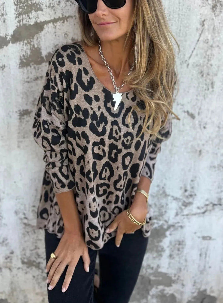 Swantje – Bluse mit Rundhalsausschnitt und Leopardenmuster